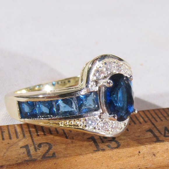 size 6 1/2 blue sapphire ring - Picture 1 of 4